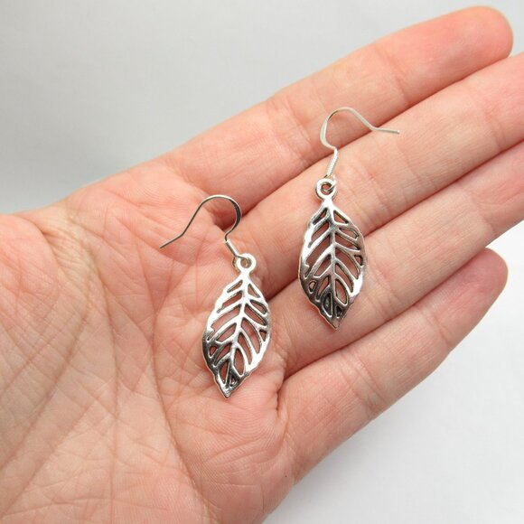 Trio of leaf earrings 3 - Picture 5 of 6